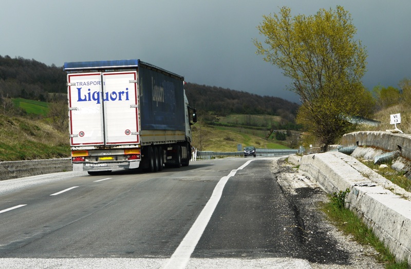 Castel di Sangro, lavori mal eseguiti sulla ss 652. Lo denuncia "Sulla buona strada"