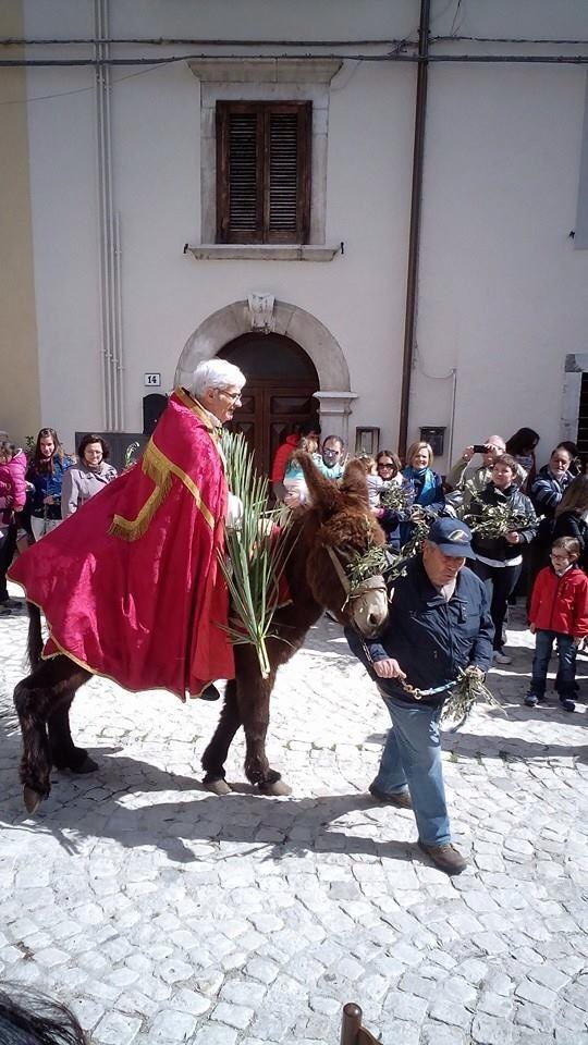 Pescasseroli, celebra la messa e muore. Don Daniele Mussa se ne va così.