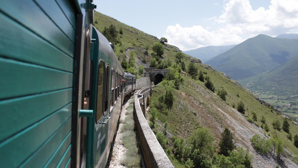 Al via il calendario estivo della Ferrovia dei Parchi con il treno storico della Transiberiana d'Italia