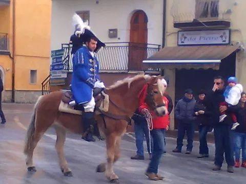 Successo di presenze ad Ateleta per i fuochi di Sant'Antonio