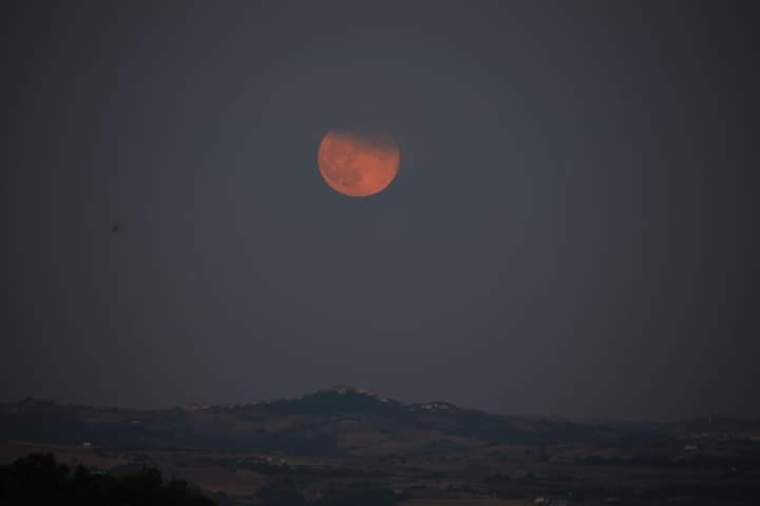 Eclissi lunare luglio 2019