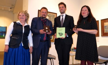 Roccaraso, "l'Angelo dell'Amore" espatria in Lituania: accoglienza Vip al maestro orafo Coccopalmeri