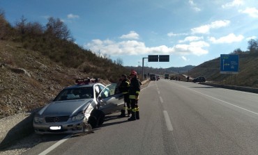 Castel di Sangro, frontale sulla SS 652: ricoverati all'ospedale i due conducenti