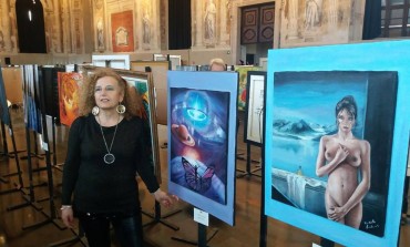 Biennale delle Nazioni di Venezia, la pittrice Linda Di Carlo vince il Premio internazionale dei Dogi