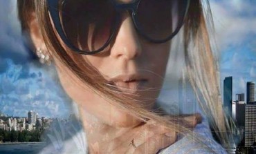 'Altrove al centro del mare', il romanzo di Elena Lombardi diventa cartaceo
