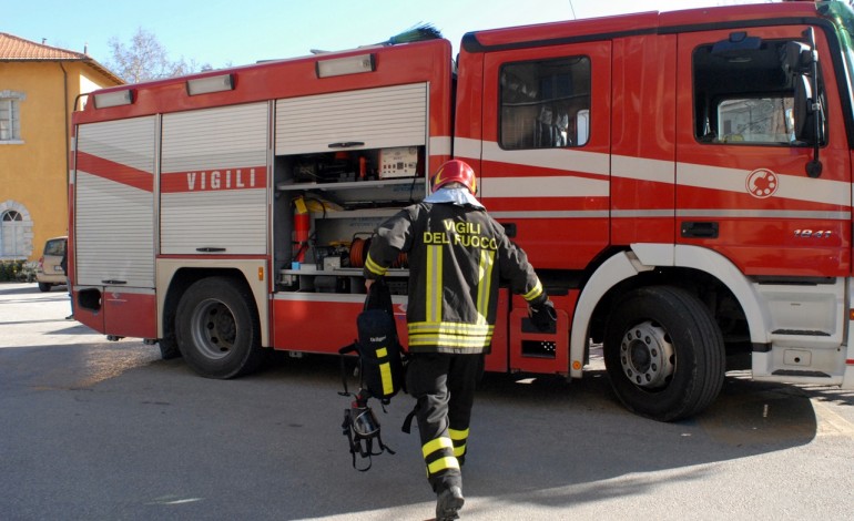 Esplosione a Pescasseroli, Vigili del Fuoco intervengono per lo scoppio di gpl