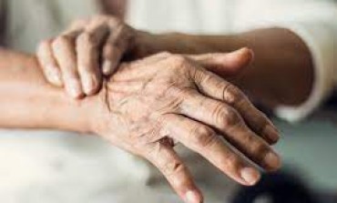 Parkinson: varianti genetiche rare, la presenza contemporanea aumenta il rischio di malattia