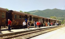 Transiberiana d'Italia, nuovi itinerari primaverili con il Treno Centoporte nel Parco della Maiella