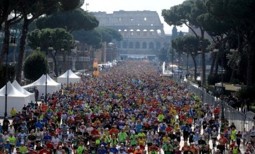 Maurizio D'Andrea come un gladiatore, si classifica 27° su 11.000 partecipanti alla Maratona di Roma