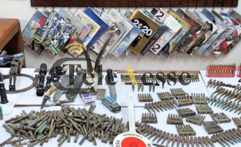 Opi: Assoluzione Completa per un Arsenale Ereditato, Multa di 100 Euro per un Pugnale