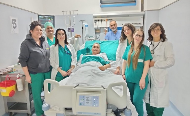 Sicurezza Sanitaria negli Stadi: Obbligo defibrillatori e Formazione Salva-Vita