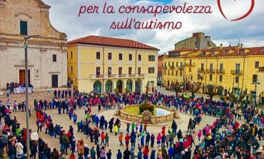 Castel di Sangro celebra la Giornata della Consapevolezza sull’Autismo con un Girotondo Blu