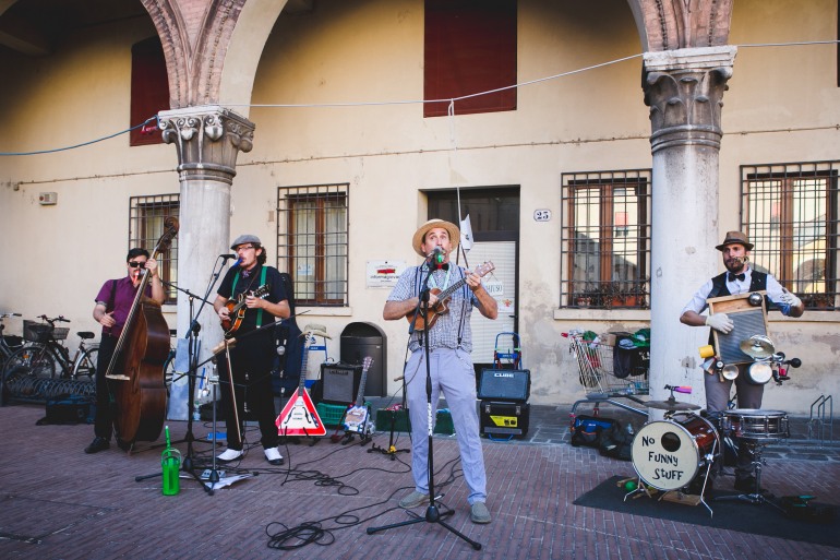 Castel del Giudice, artisti di strada da tutto il mondo con il Buskers Festival