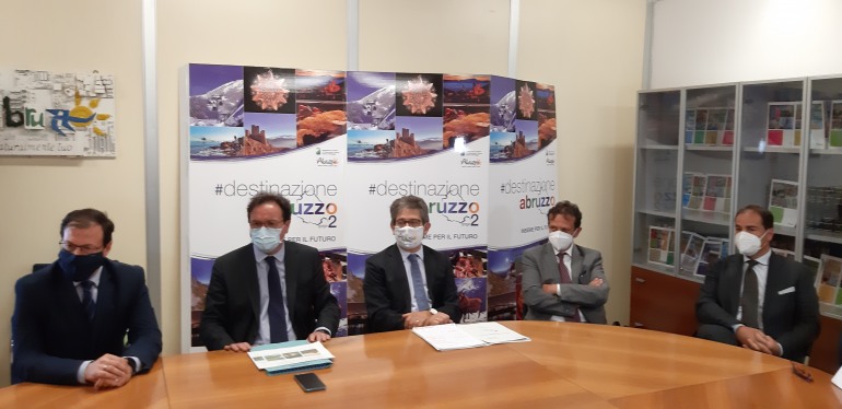 Presentato progetto turistico legato al rilancio. Febbo: “In Abruzzo per una vacanza dove la natura ti avvolge e ti protegge”