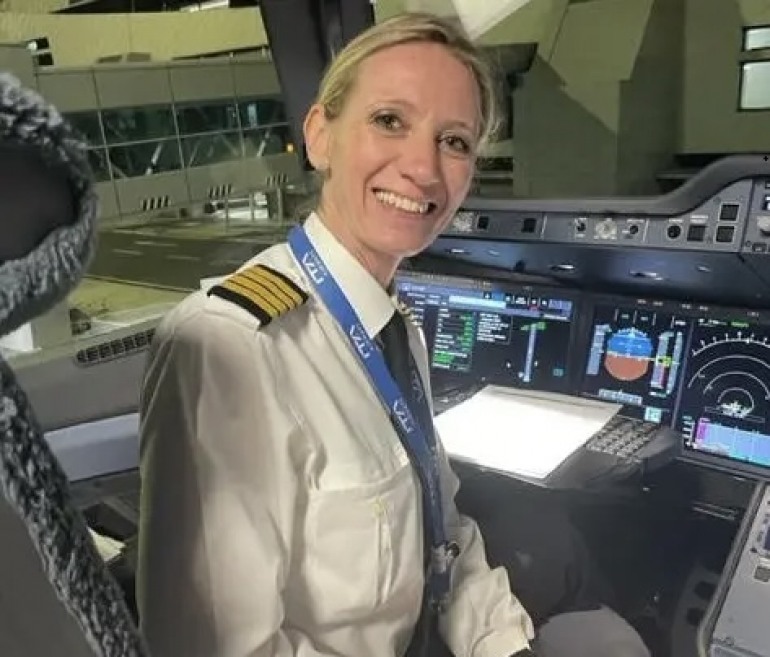 Deborah Rossi accende le luci della pista di decollo, prima comandante della ITA Airways