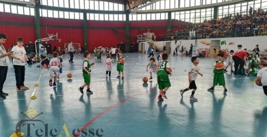 Cento bambini si sfidano a Basket, Castel di Sangro vola a canestro