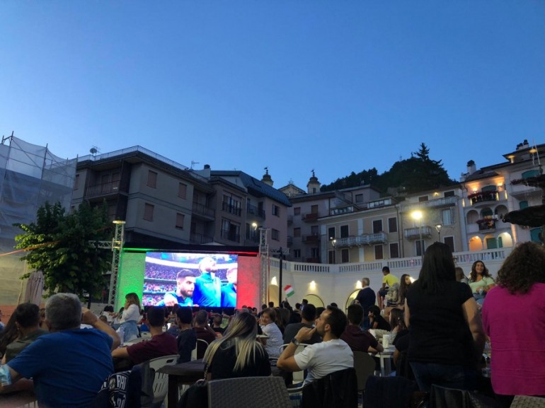 Castel di Sangro, la semifinale della Carrà in diretta a Piazza Plebiscito