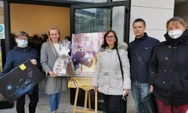 Famiglia ucraina scappa dalla guerra, la "Resurrezione" passa attraverso un uovo di cioccolato
