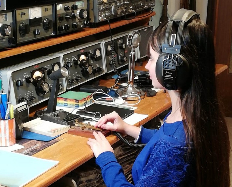 La quattordicenne Maria Pia Beatrice Vinciguerra supera l’esame a Bari: è il più giovane radioamatore molisano