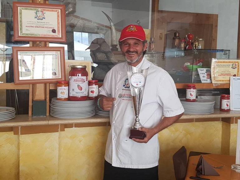 Castel di Sangro, Iorio vince la coppa al festival della pizza di Massa Carrara