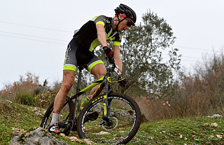 Ciclismo – Fragnete, Vincenzo della Rocca si aggiudica il Trofeo ‘Santa Maria della Pace’