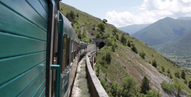Tour Primaverile 2025 della Ferrovia dei Parchi: Scopri gli Altipiani d’Abruzzo con il Treno Storico Sulmona-Carpinone