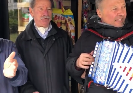 Renato Veneziale cuore di Carovilli, a Sulmona vende i giornali con il dubbot