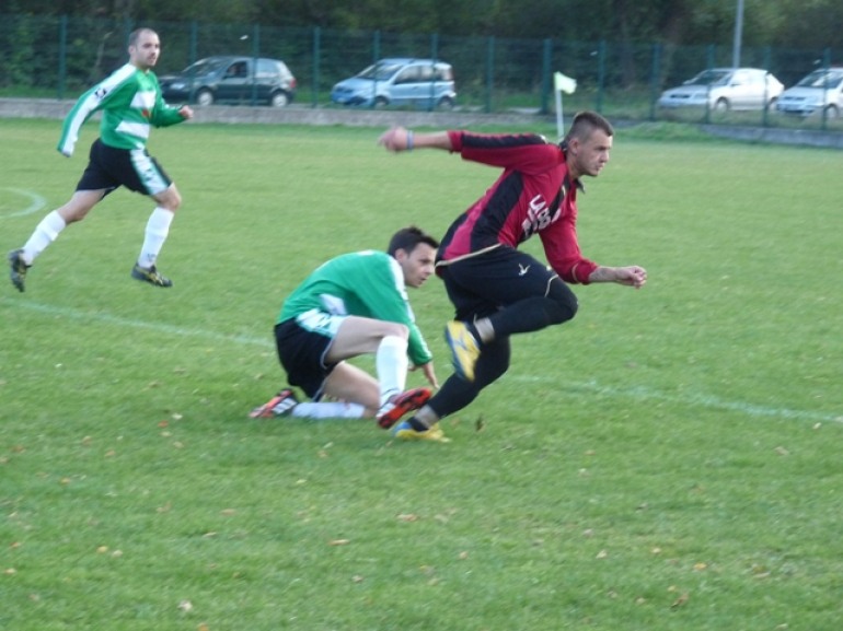 Pesche sconfitto in casa da un grande Atletico Sanniti. Risultato finale: 2 – 3