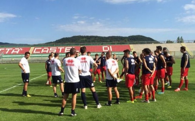 Calcio, Bari in brutte acque viene in ritiro a Castel di Sangro