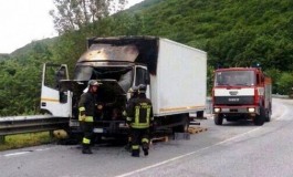 Roccaraso, momenti di panico. Autocarro s'incendia in corsa sulla SS 17