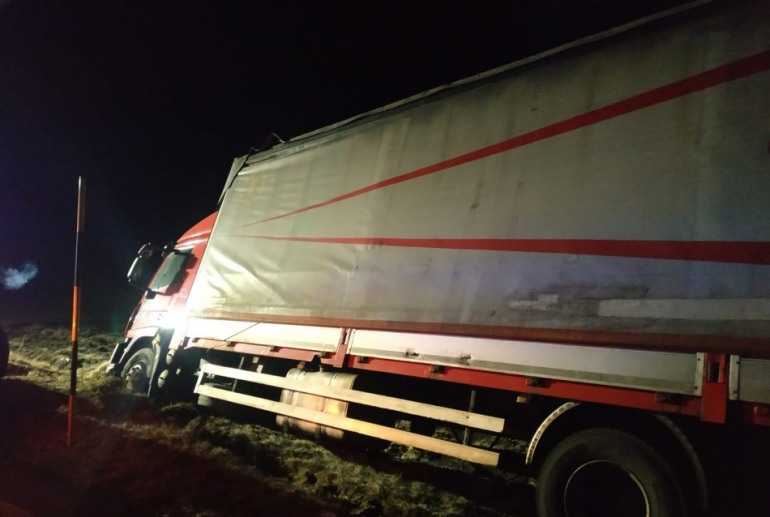 Camion esce di strada sull’Altopiano delle 5 Miglia, illeso il conducente