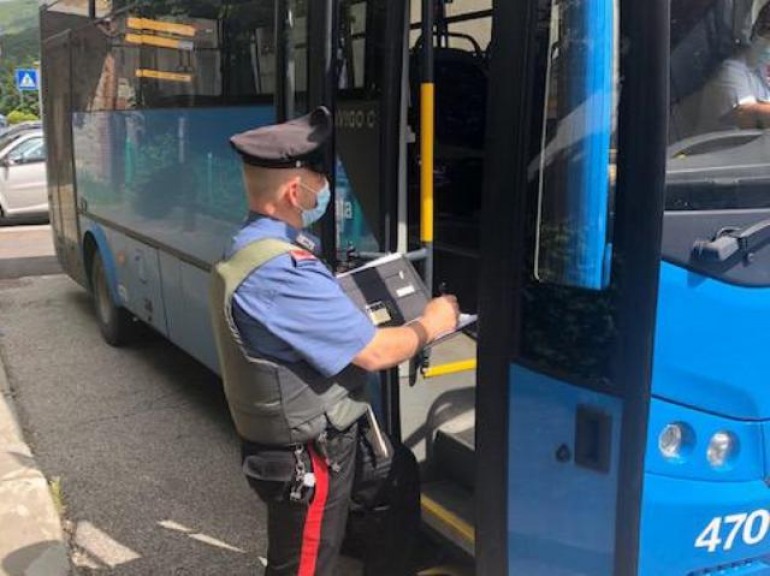 Carabinieri aggrediti da un 21enne magrebino su autobus L’Aquila – Avezzano, arrestato
