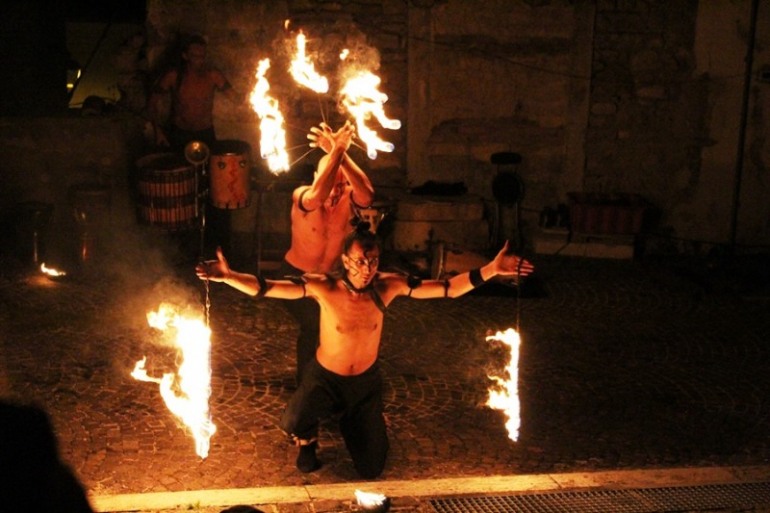 Buskers Festival a Castel del Giudice, gli artisti di strada invadono le vie il 17 agosto