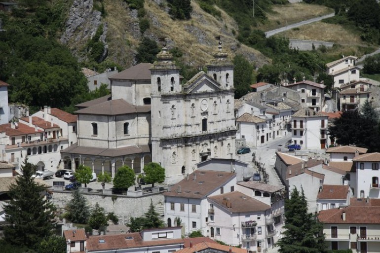 Castel di Sangro ieri e oggi, un tuffo nel passato con la mostra fotografica “Castello si racconta”