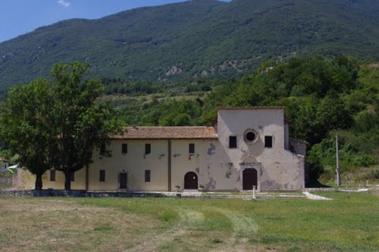 Tè letterario a Castel di Sangro, si presenta ‘Tutto l’azzurro del mondo” di Miranda D’Amico