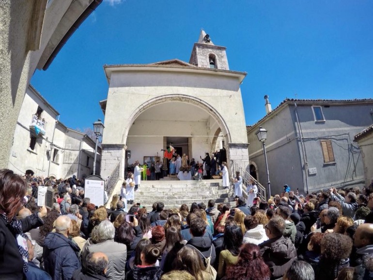 Pasquetta al borgo di Fornelli con la “discesa dell’angelo”