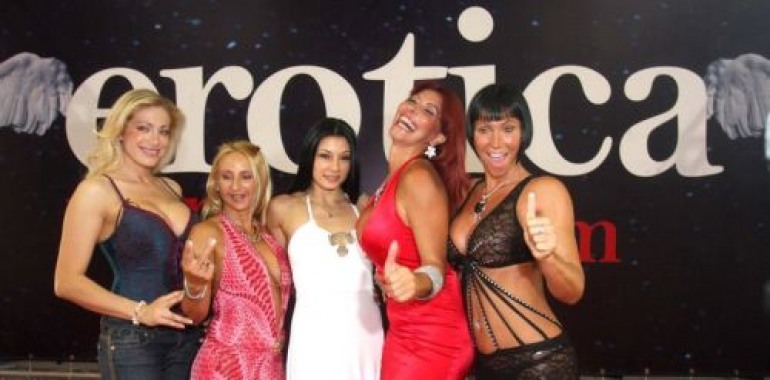 ‘Erotica  Tour’, esordio a Castel di Sangro e  cittadinanza onoraria a Siffredi