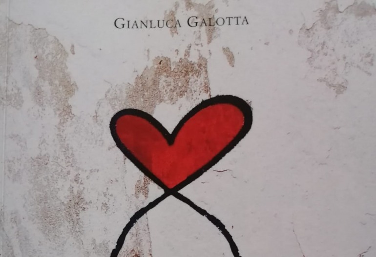 Gianluca Galotta racconta Rivisondoli in “Il senso delle intersezioni”, recensione di Mariangela Amadio