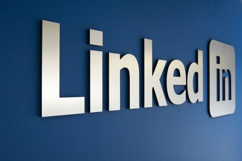 Linkedin, a rischio gli account di milioni di utenti: ecco cosa fare