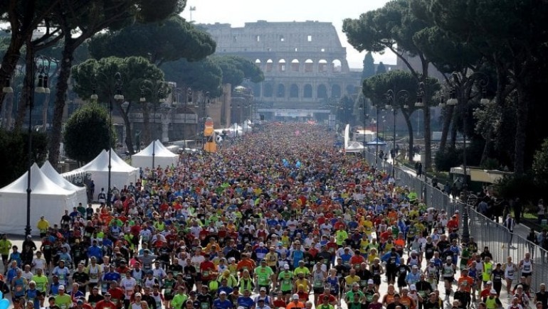 Maurizio D’Andrea come un gladiatore, si classifica 27° su 11.000 partecipanti alla Maratona di Roma