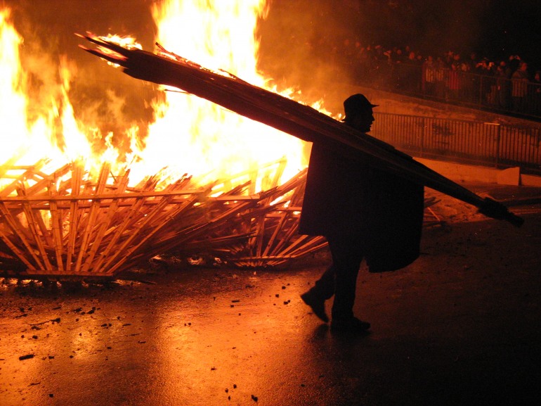 ‘Ndocciata 2017, si avvicina l’8 dicembre: il giorno del fuoco più grande al mondo