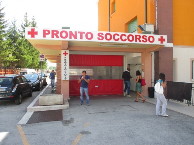 Ospedale Castel di Sangro, l’equipe chirurgica strappa alla morte una ricoverata d’urgenza