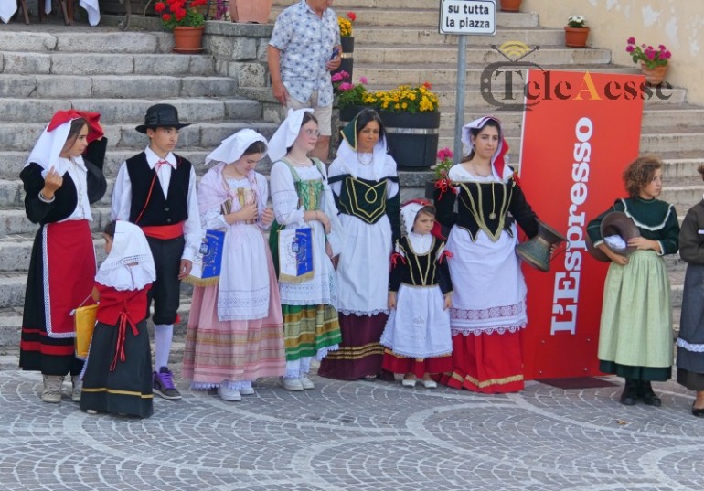 Rivisondoli Pro Event, l’associazione riporta in vita costumi e canzoni nel Rivifolkfest