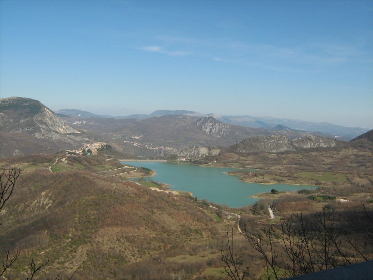 Castel San Vincenzo finisce sul podio nazionale dei laghi più belli d’Italia