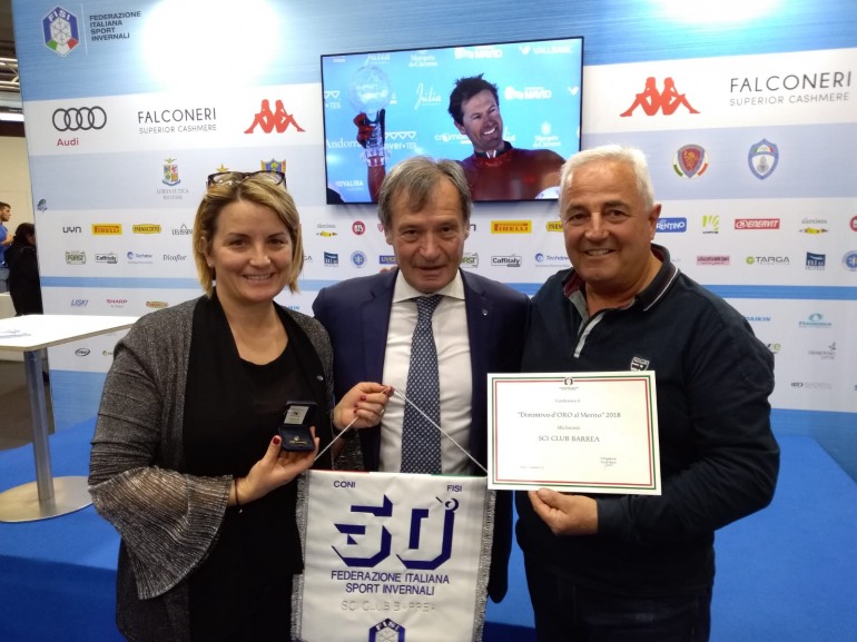 Modena – Skipass, premiato lo sci club Barrea per 50 anni di attività sportiva