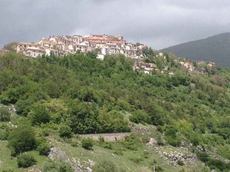 “Se non sei di Scontrone non passi”, protestano tartufai, fungaioli e cacciatori di Alfedena