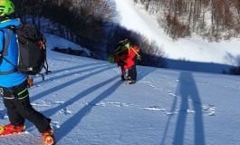 Escursionisti in difficoltà a Campitello Matese, ragazza scivola lungo il pendio ghiacciato