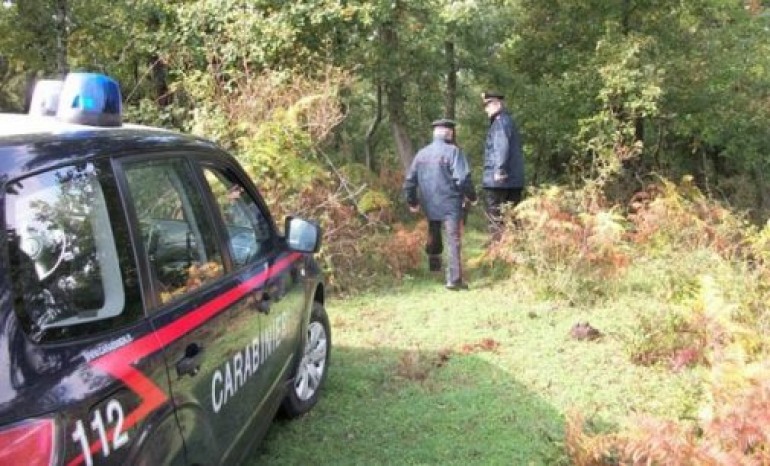 Navigatore va in tilt, automobilista salvato dai Carabinieri sul ciglio di un dirupo