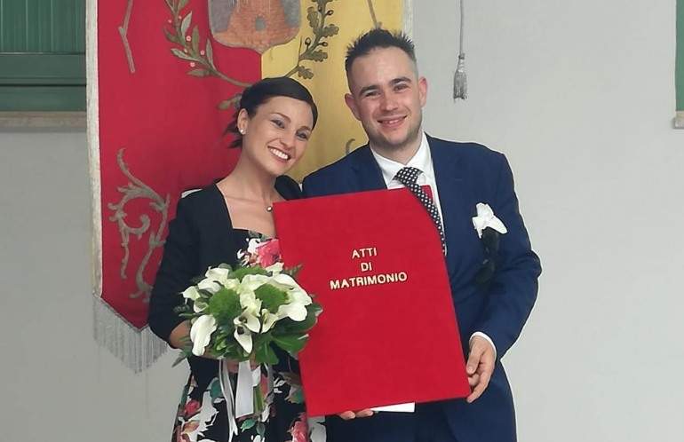 Fiori d’arancio a Castel di Sangro, auguri agli sposi Matteo e Stefania