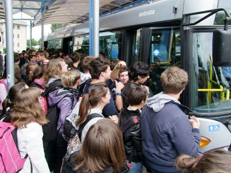 Alto Sangro, trasporti: si tagliano le corse ma aumentano i costi